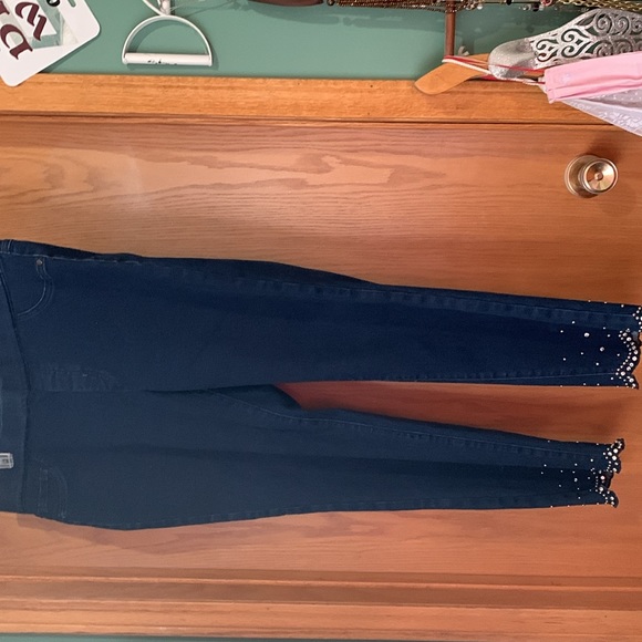 Laura Plus Petite jeans - dark blue - hardly worn - stretchy waist band - Picture 2 of 4